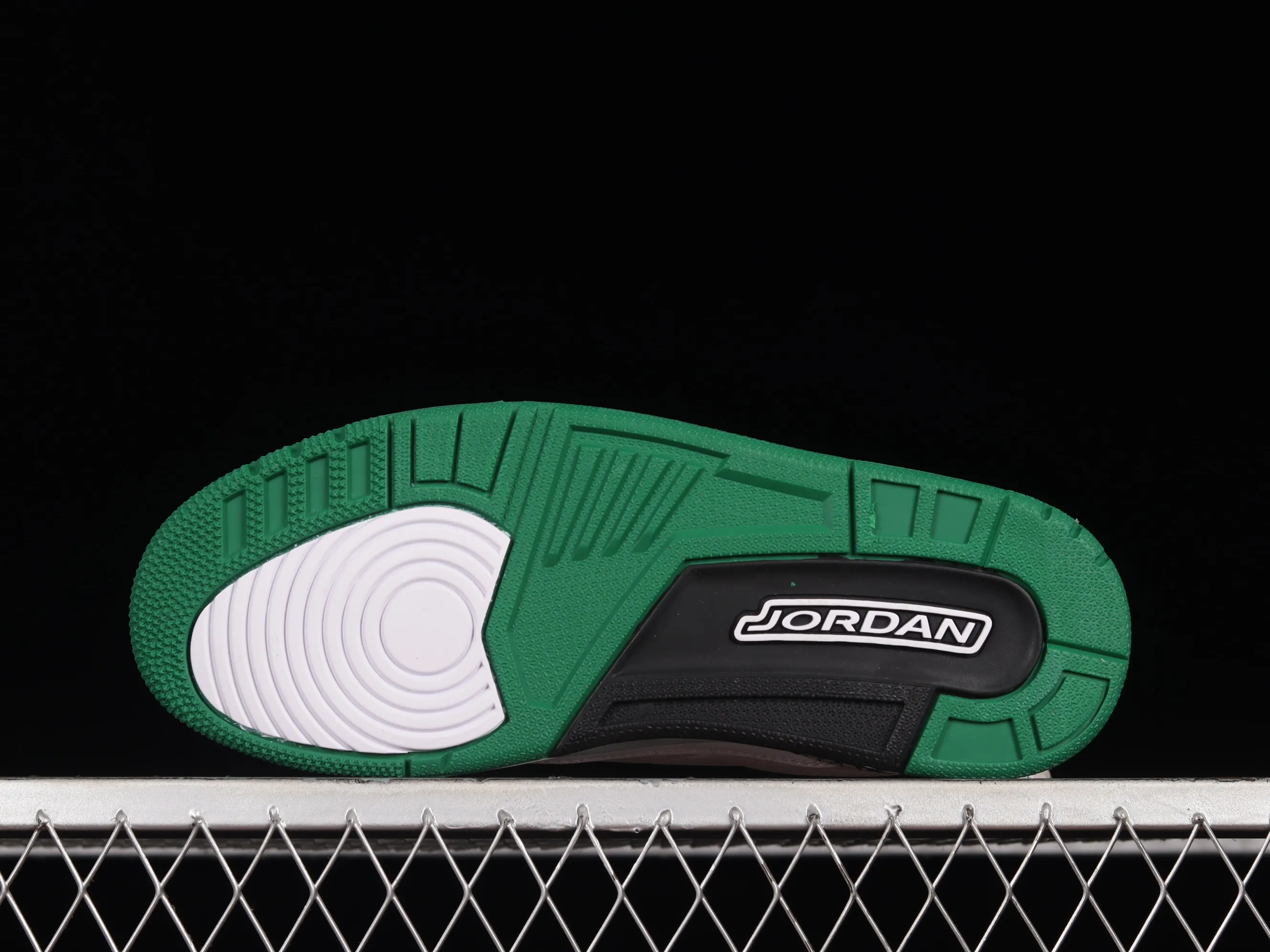 All categories Air Jordan Jordan series basketball shoes Air Jordan 3 Air Jordan 3 Retro AJ3 Joe 3 joint white and green 594282-233